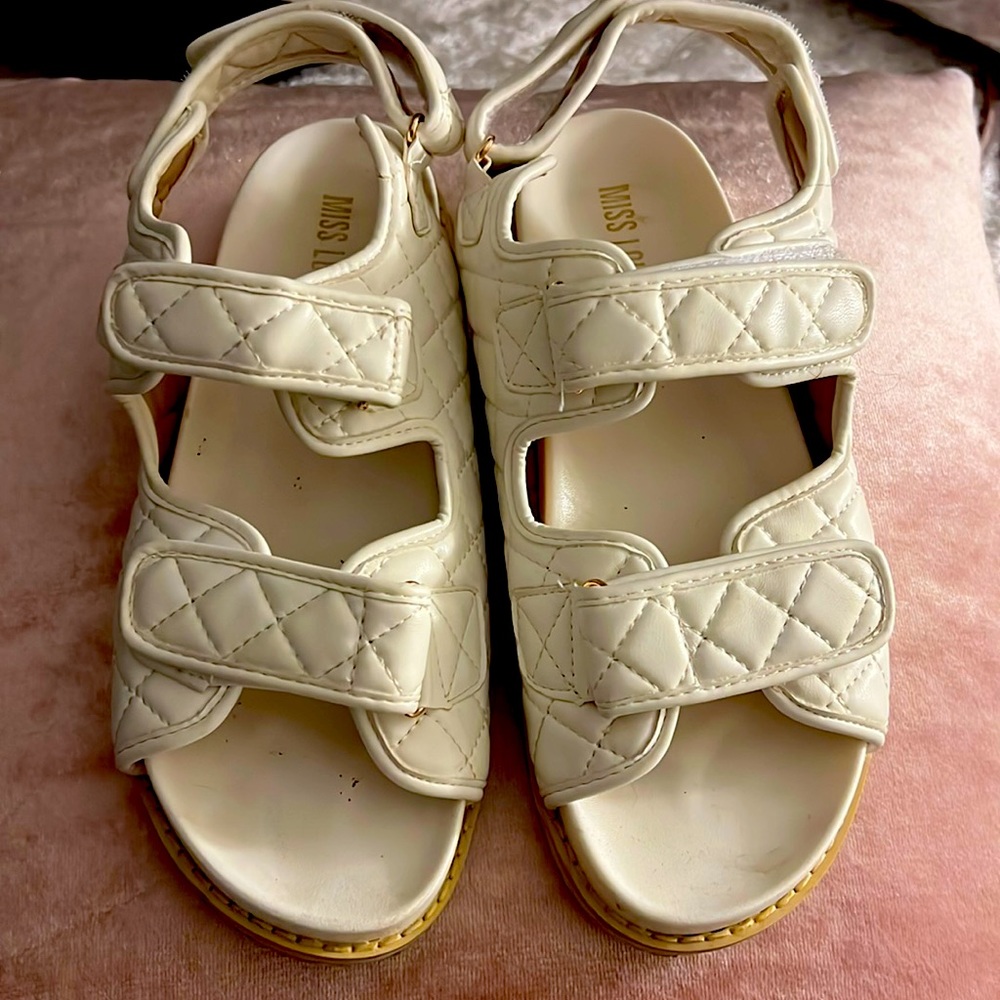 Super cute quilted sandals